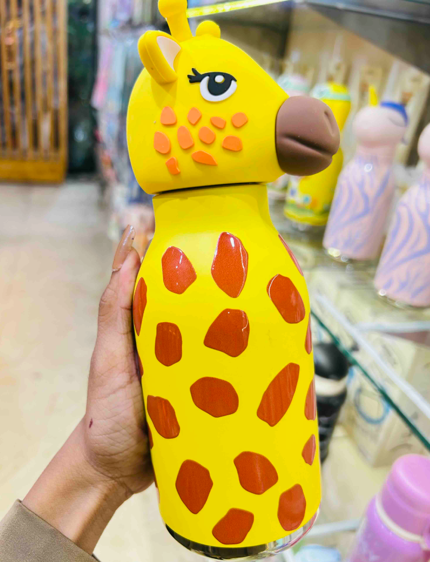 Insulated steel water bottle with 3D giraffe silicone cap, side view