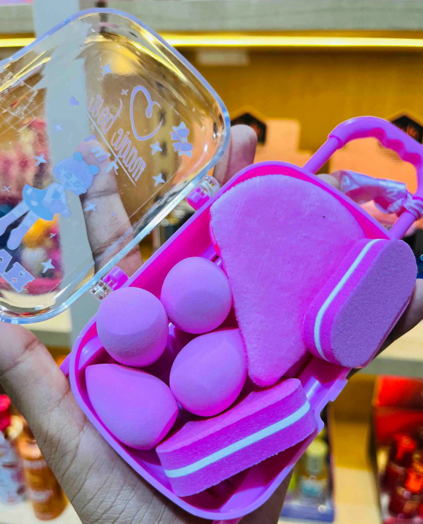 7-in-1 Magic Box makeup blender sponge case opened showing sponges